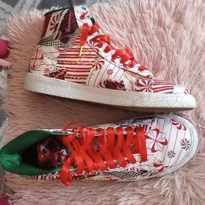 Woman’s Nike SB Dunk Peppermint Spiral Candy Cane High Top Shoe Sneakers Sz 8.5